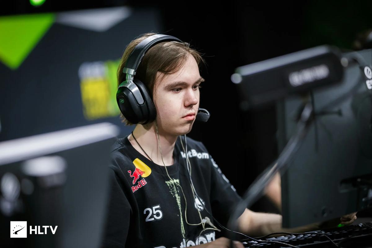 资讯绝地求生一键三连关注解锁更多新模式